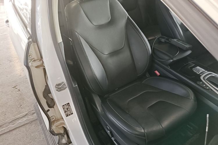 Used Ford Edge 2015 2.0T GTDi Four-Wheel Drive Prestige Model Right Front Seat