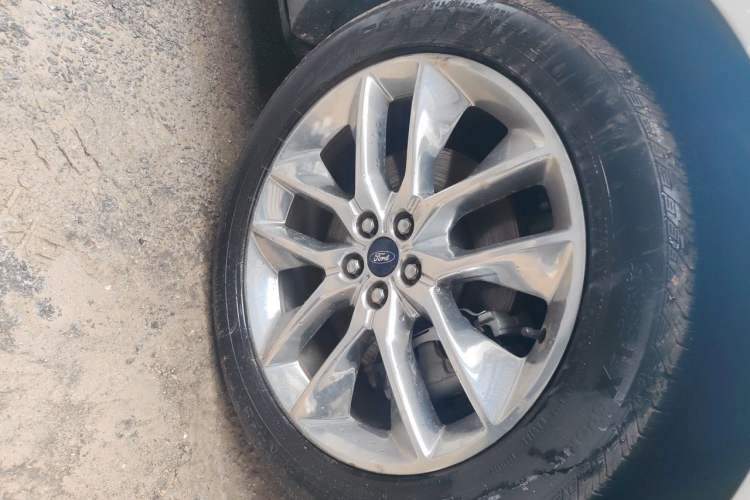 Used Ford Edge 2015 2.0T GTDi Four-Wheel Drive Prestige Model Right Front Wheel Hub