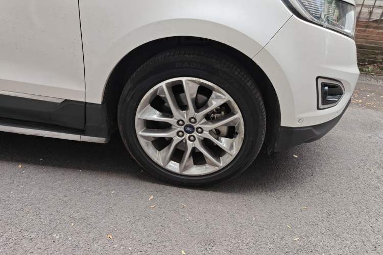 Used Ford Edge 2015 2.0T GTDi Four-Wheel Drive Prestige Model Right Front Wheel Hub