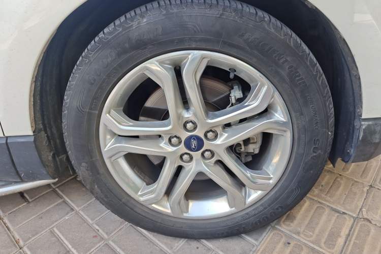 Used Ford Edge 2015 2.0T GTDi 4x4 High-Grade Model Right Front Wheel Hub