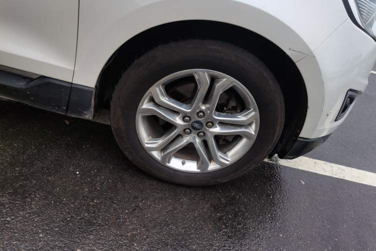 Used Ford Edge 2015 2.0T GTDi 4x4 High-Grade Model Right Front Wheel Hub