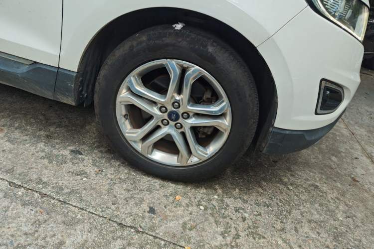 Used Ford Edge 2015 2.0T GTDi 4x4 High-Grade Model Right Front Wheel Hub