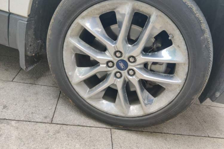 Used Ford Edge 2015 2.0T GTDi Four-Wheel Drive Prestige Model Right Front Wheel Hub