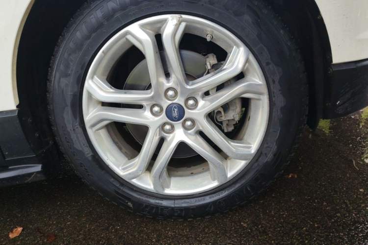 Used Ford Edge 2015 2.0T GTDi 4x4 High-Grade Model Right Front Wheel Hub