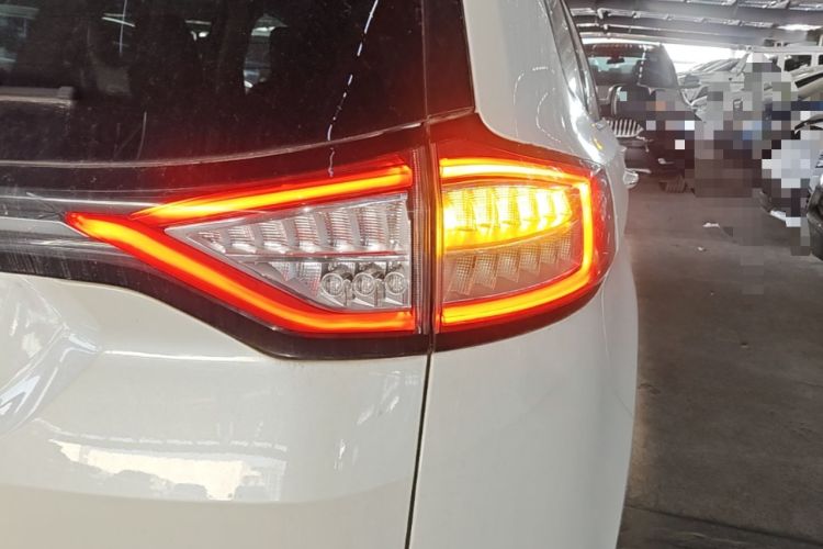 Used Ford Edge 2015 2.0T GTDi Four-Wheel Drive Prestige Model Right Rear Taillight