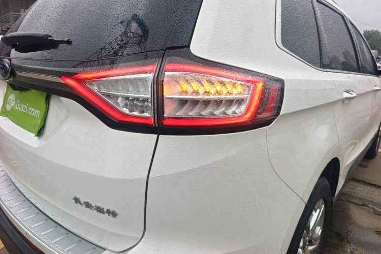 Used Ford Edge 2015 2.0T GTDi 4x4 High-Grade Model Right Rear Taillight