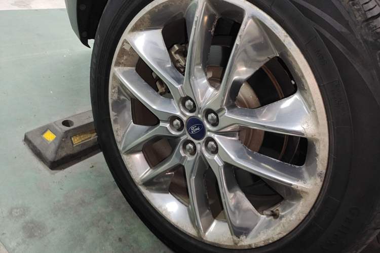 Used Ford Edge 2015 2.7T GTDi 4x4 Prestige 7-Seater Right Rear Wheel Hub