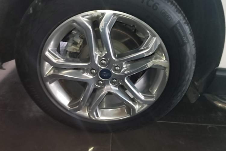 Used Ford Edge 2015 2.0T GTDi 4x4 High-Grade Model Right Rear Wheel Hub