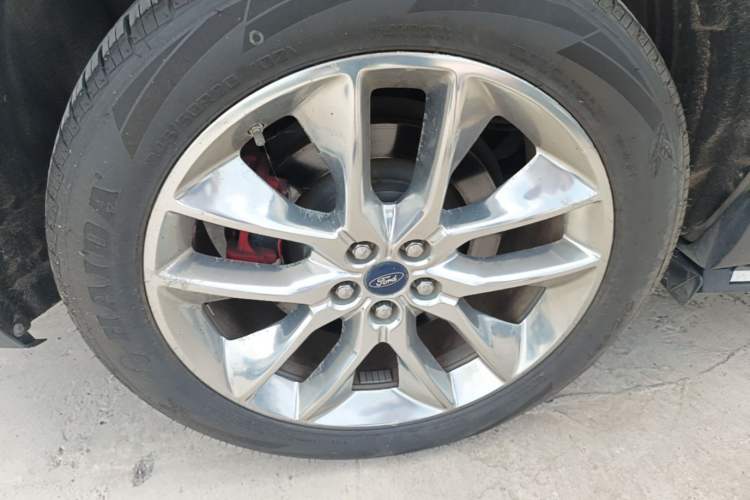 Used Ford Edge 2015 2.0T GTDi Four-Wheel Drive Prestige Model Right Rear Wheel Hub