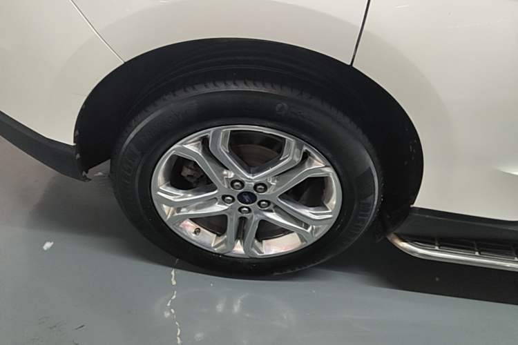 Used Ford Edge 2015 2.0T GTDi 4x4 High-Grade Model Right Rear Wheel Hub