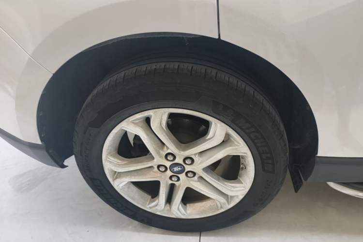 Used Ford Edge 2015 2.0T GTDi Two-Wheel-Drive High-Line Version Right Rear Wheel Hub
