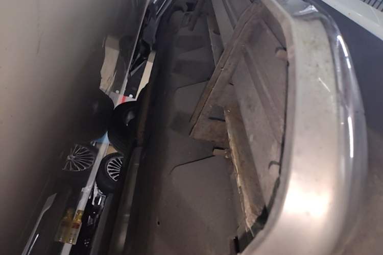 Used Ford Edge 2015 2.0T GTDi 4x4 High-Grade Model Right Side Sill