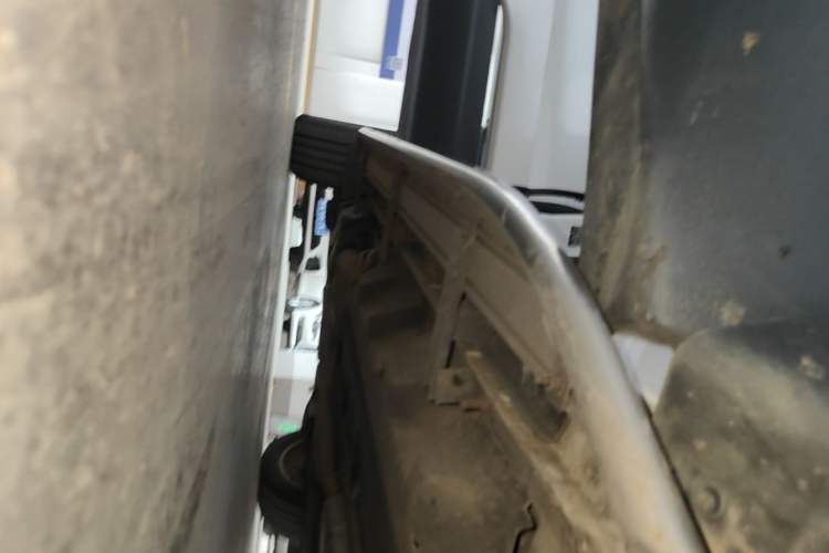 Used Ford Edge 2015 2.0T GTDi Four-Wheel Drive Prestige Model Right Side Sill