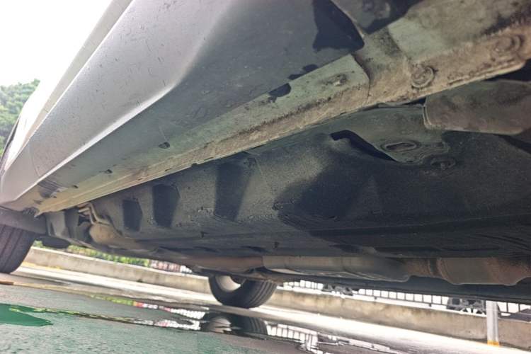 Used Ford Edge 2015 2.0T GTDi 4x4 High-Grade Model Right Side Sill