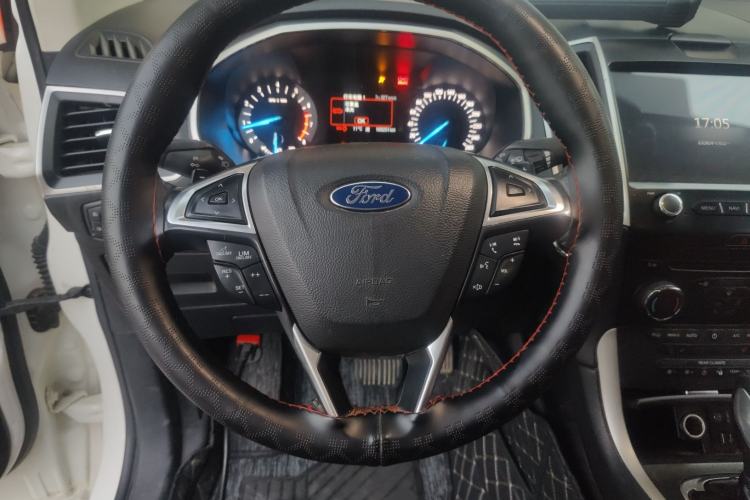 Used Ford Edge 2015 2.0T GTDi Two-Wheel-Drive Platinum Edition Steering Wheel