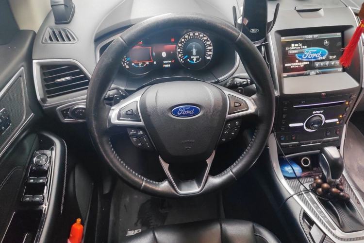 Used Ford Edge 2015 2.0T GTDi Four-Wheel Drive Prestige Model Steering Wheel