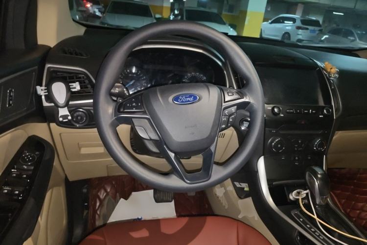 Used Ford Edge 2015 2.0T GTDi Two-Wheel-Drive Elite Edition Steering Wheel
