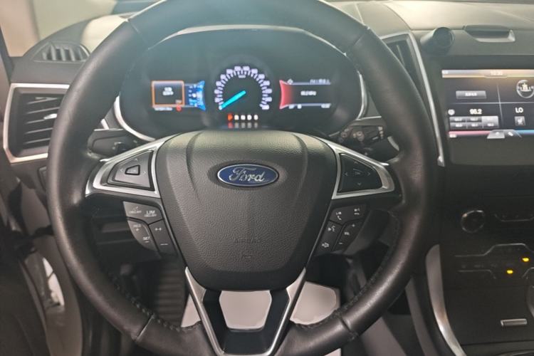 Used Ford Edge 2015 2.0T GTDi Two-Wheel-Drive High-Line Version Steering Wheel