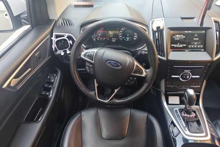 Used Ford Edge 2015 2.0T GTDi Four-Wheel Drive Prestige Model Steering Wheel
