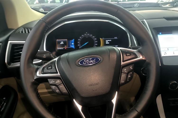 Used Ford Edge 2015 2.0T GTDi Two-Wheel-Drive High-Line Version Steering Wheel