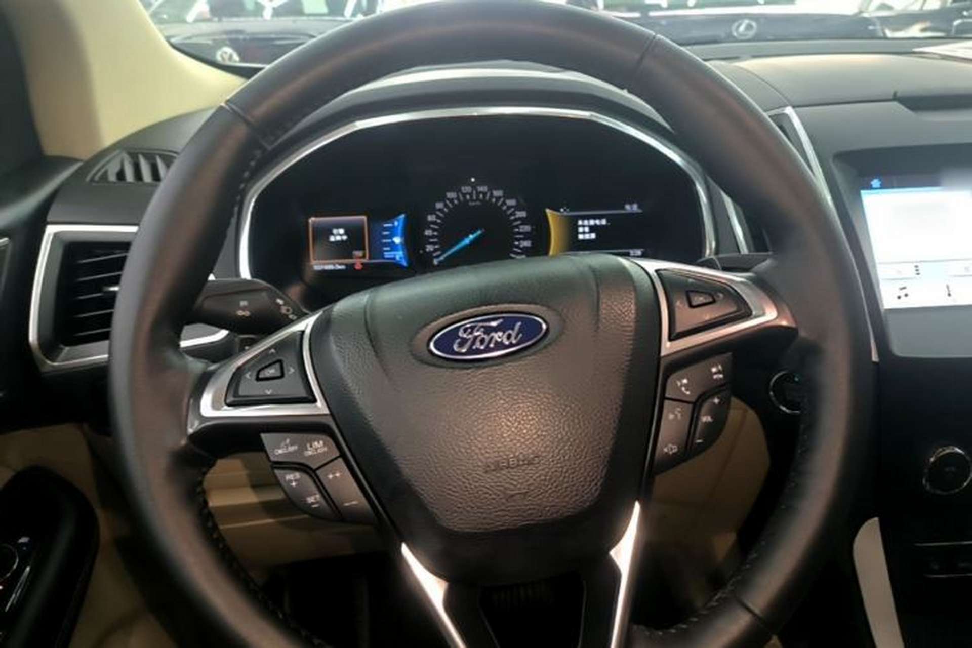 Used Ford Edge 2015 2.0T GTDi Two-Wheel-Drive High-Line Version Steering Wheel
