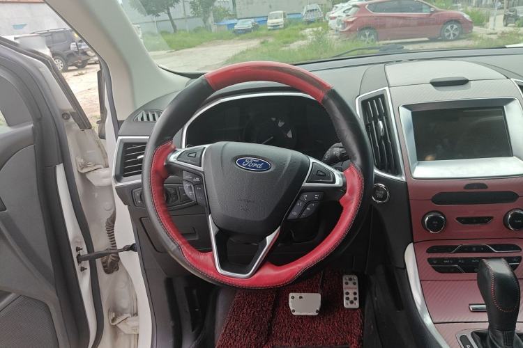 Used Ford Edge 2015 2.0T GTDi Two-Wheel-Drive High-Line Version Steering Wheel