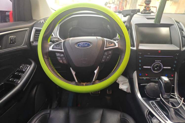 Used Ford Edge 2015 2.0T GTDi Four-Wheel Drive Prestige Model Steering Wheel