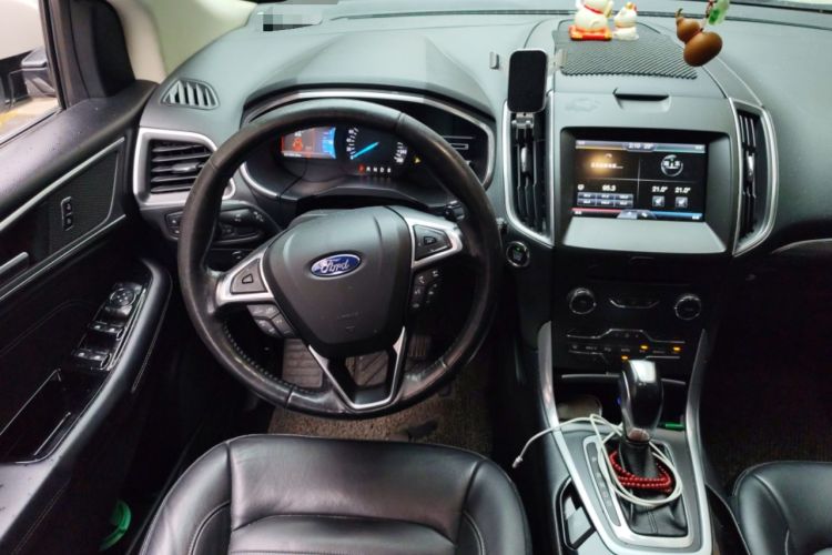 Used Ford Edge 2015 2.0T GTDi Two-Wheel-Drive High-Line Version Steering Wheel