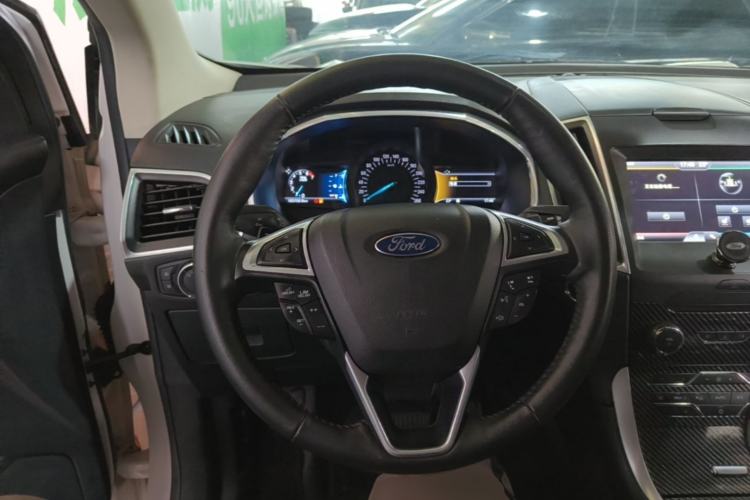 Used Ford Edge 2015 2.0T GTDi Two-Wheel-Drive High-Line Version Steering Wheel