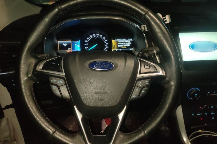 Used Ford Edge 2015 2.0T GTDi 4x4 High-Grade Model Steering Wheel