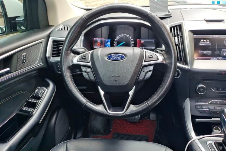 Used Ford Edge 2015 2.0T GTDi Two-Wheel-Drive High-Line Version Steering Wheel