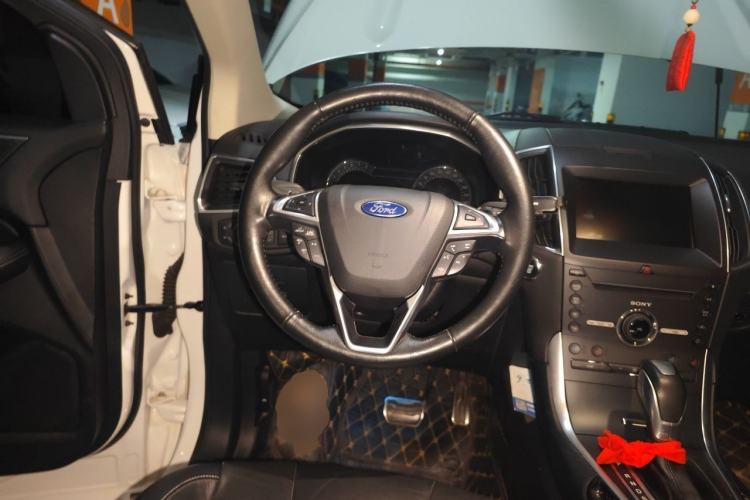 Used Ford Edge 2015 2.0T GTDi Four-Wheel Drive Prestige Model Steering Wheel