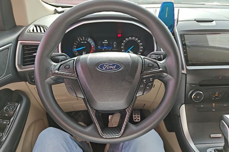 Used Ford Edge 2015 2.0T GTDi Two-Wheel-Drive Elite Edition Steering Wheel
