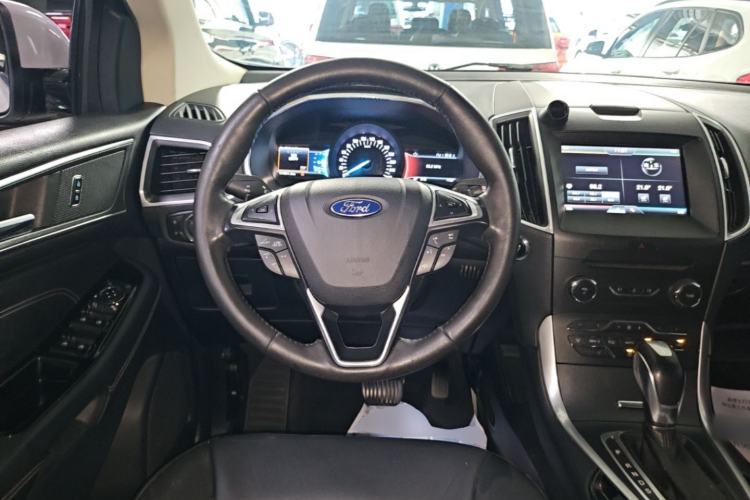 Used Ford Edge 2015 2.0T GTDi Two-Wheel-Drive High-Line Version Steering Wheel
