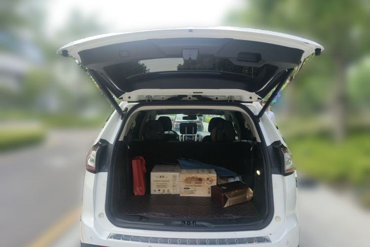 Used Ford Edge 2015 2.0T GTDi 4x4 High-Grade Model Trunk