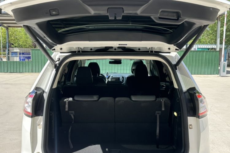 Used Ford Edge 2015 2.0T GTDi 4x4 High-Grade Model Trunk