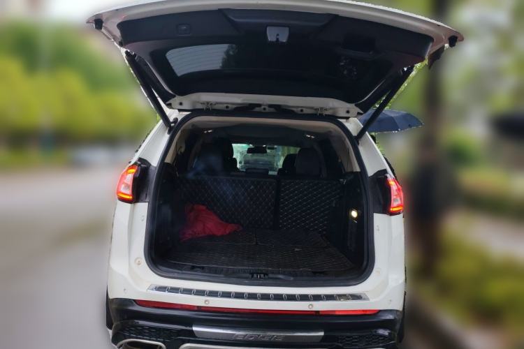 Used Ford Edge 2015 2.0T GTDi 4x4 High-Grade Model Trunk