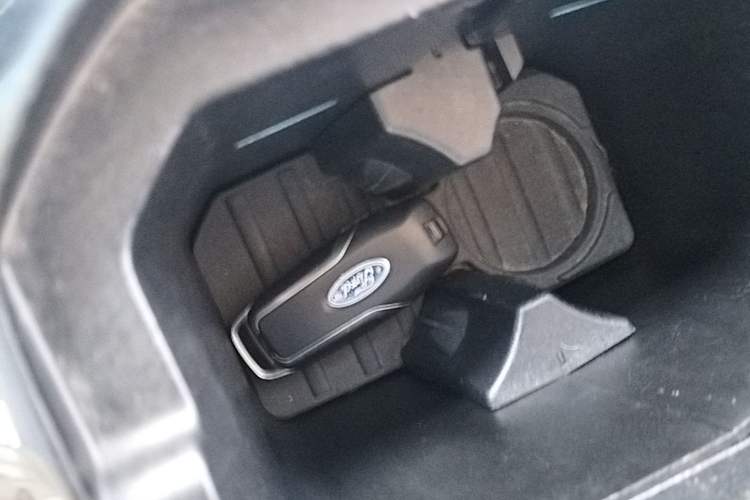 Used Ford Edge 2015 2.0T GTDi Two-Wheel-Drive High-Line Version Vehicle Key