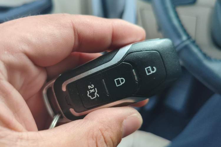 Used Ford Edge 2015 2.0T GTDi Two-Wheel-Drive High-Line Version Vehicle Key