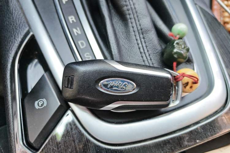 Used Ford Edge 2015 2.0T GTDi Two-Wheel-Drive High-Line Version Vehicle Key