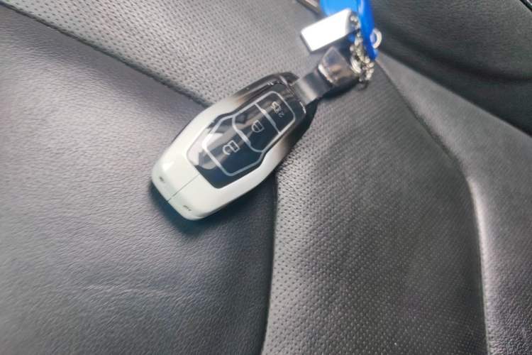 Used Ford Edge 2015 2.0T GTDi Four-Wheel Drive Prestige Model Vehicle Key