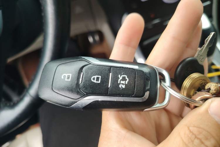 Used Ford Edge 2015 2.0T GTDi Four-Wheel Drive Prestige Model Vehicle Key