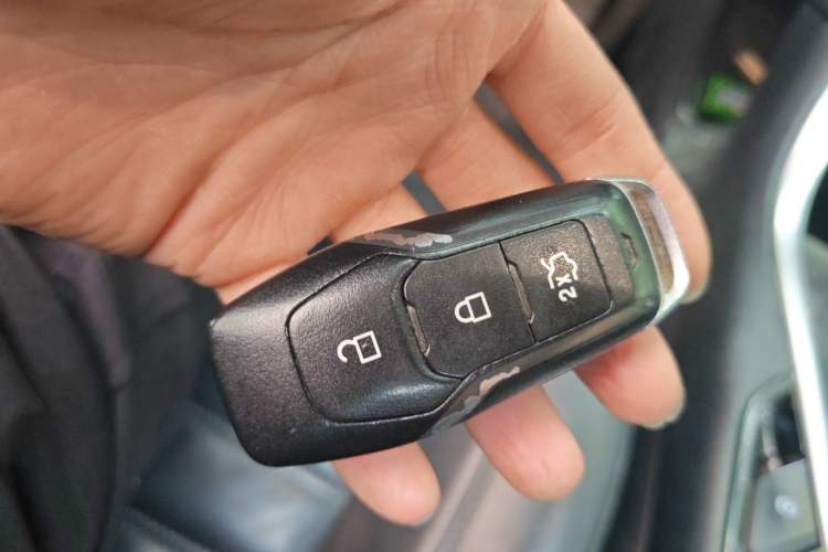 Used Ford Edge 2015 2.0T GTDi 4x4 High-Grade Model Vehicle Key