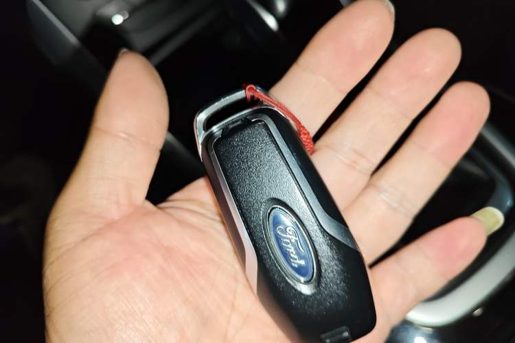 Used Ford Edge 2015 2.0T GTDi Two-Wheel-Drive High-Line Version Vehicle Key