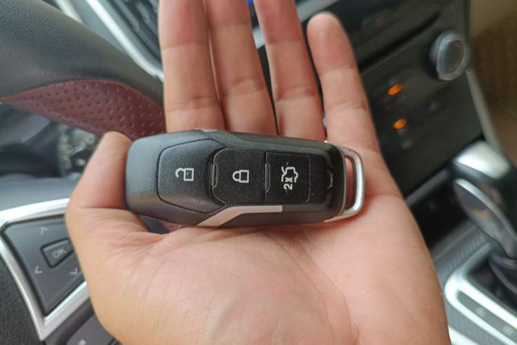Used Ford Edge 2015 2.0T GTDi Two-Wheel-Drive Elite Edition Vehicle Key