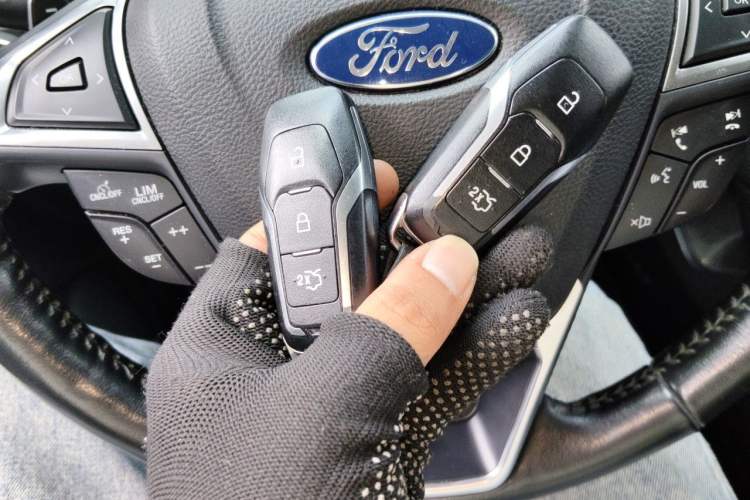 Used Ford Edge 2015 2.0T GTDi 4x4 High-Grade Model Vehicle Key
