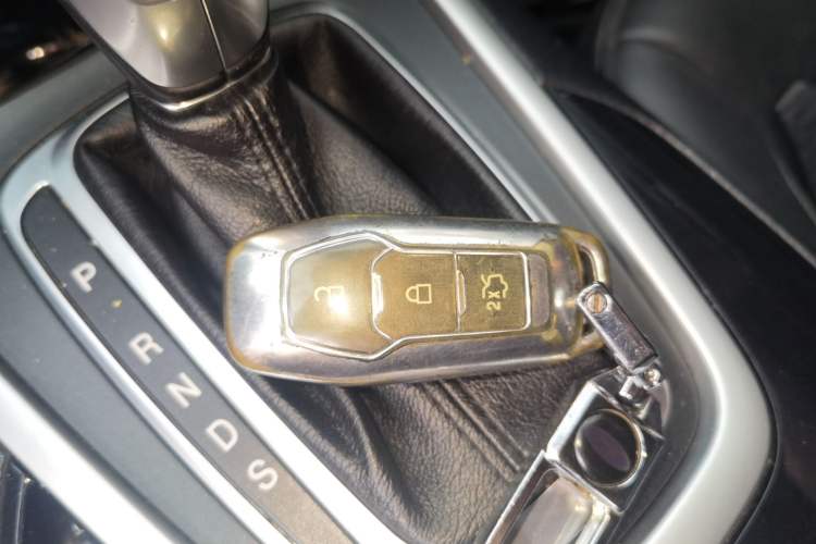 Used Ford Edge 2015 2.0T GTDi 4x4 High-Grade Model Vehicle Key