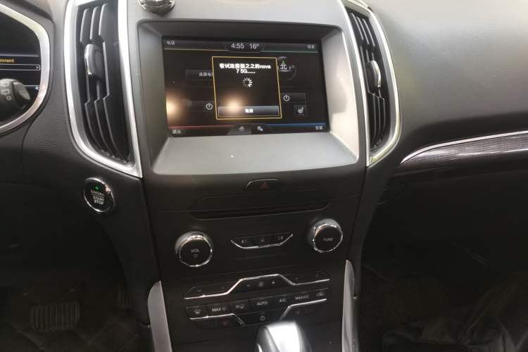 Used Ford Edge 2015 2.0T GTDi Two-Wheel-Drive High-Line Version Audio And AC Panel