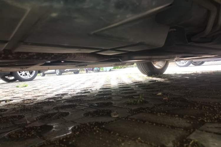 Used Ford Edge 2015 2.0T GTDi Two-Wheel-Drive High-Line Version Chassis Rear Right