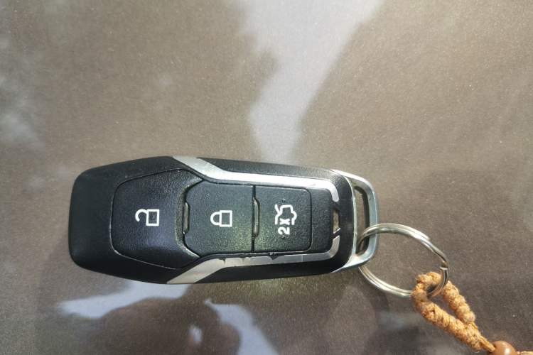 Used Ford Edge 2015 2.0T GTDi Two-Wheel-Drive High-Line Version Vehicle Key